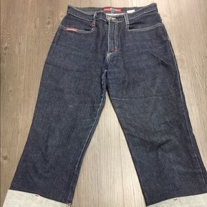 Dark wash denim cuffed Capri jeans