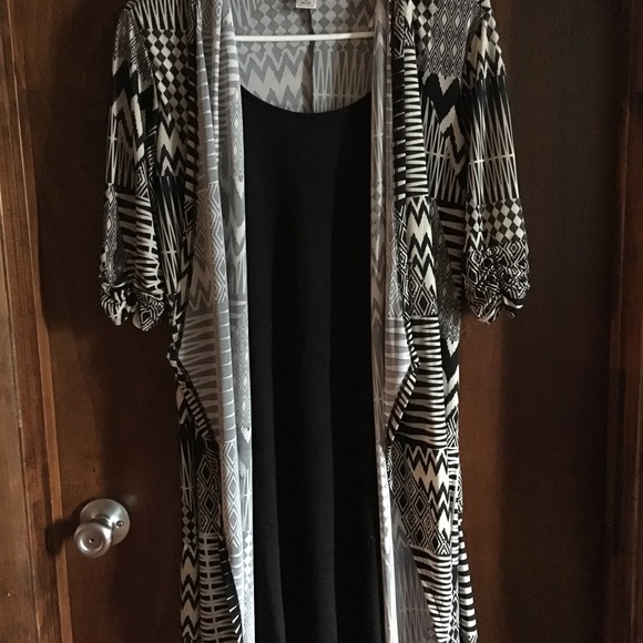 Dress - Picture 3 of 3