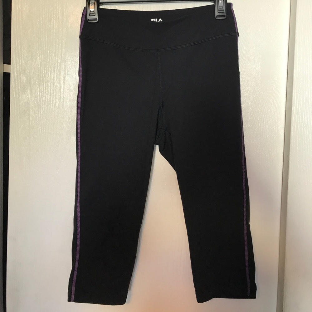 Fila black yoga Capri pants
