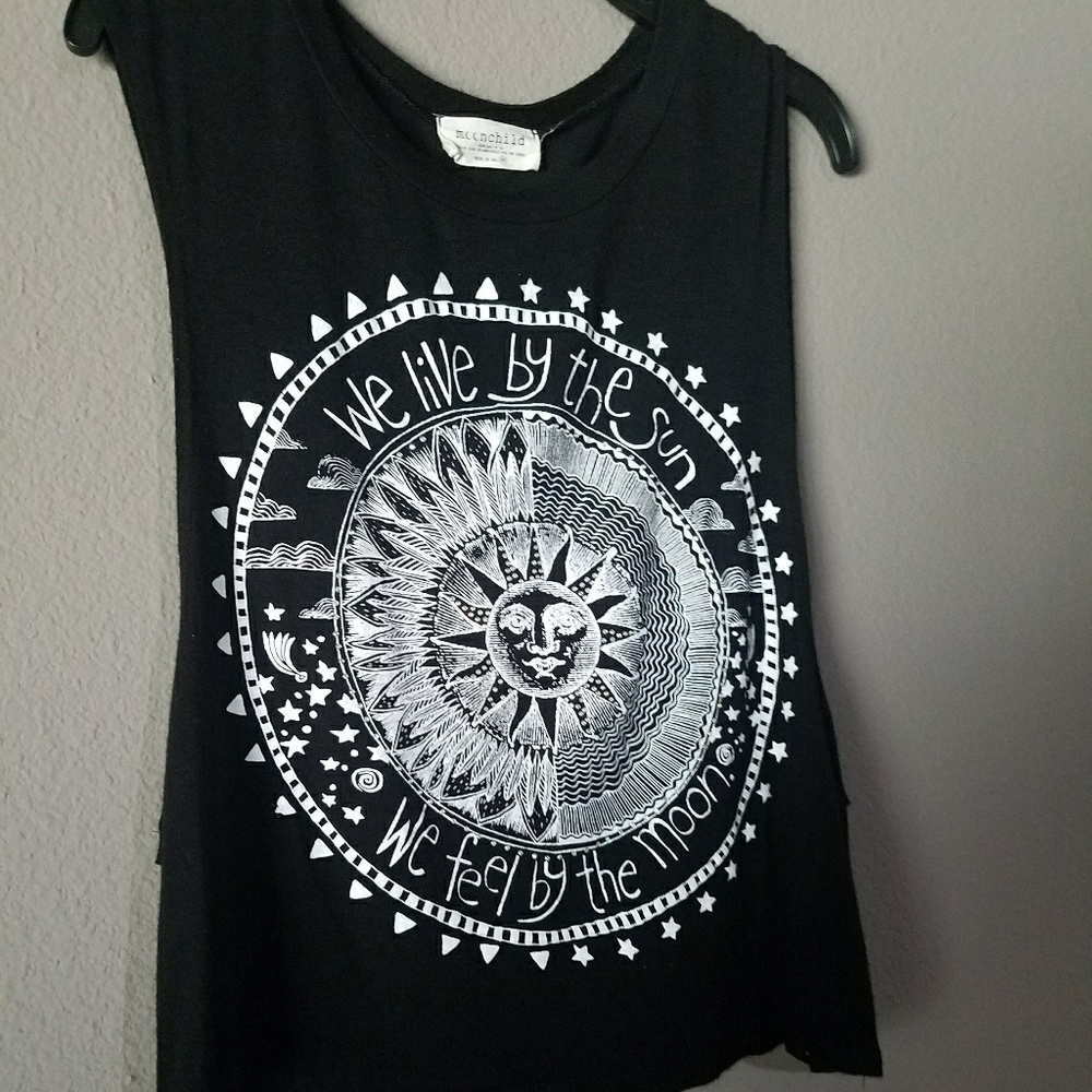 Sleeveless top