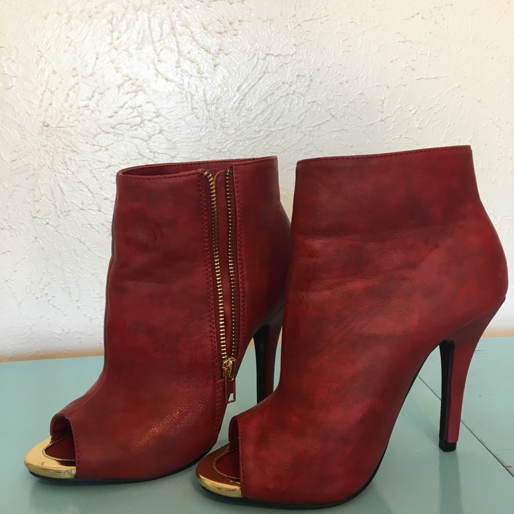 Red ankle boots. Size 7