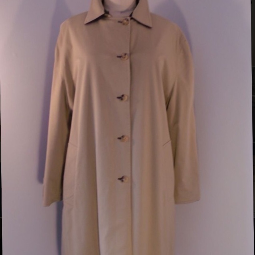 Reversible trench coat