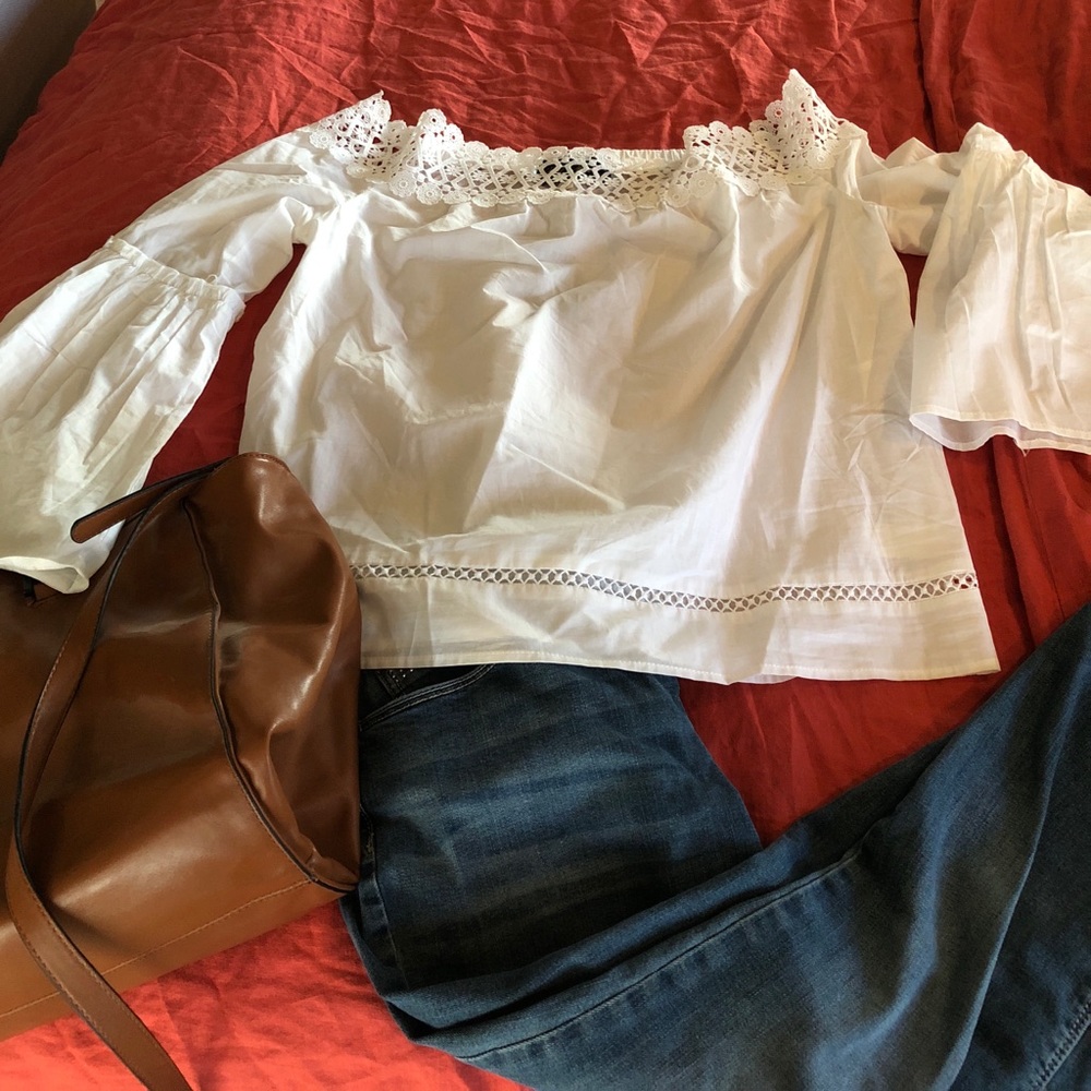 Off shoulder cotton top