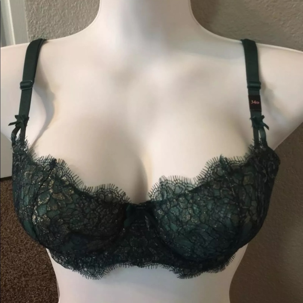 Brand new bra great for Christmas or birthdays!