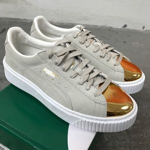 BRAND NEW PUMA SUEDE PLATFORMS - NEVER WORN
