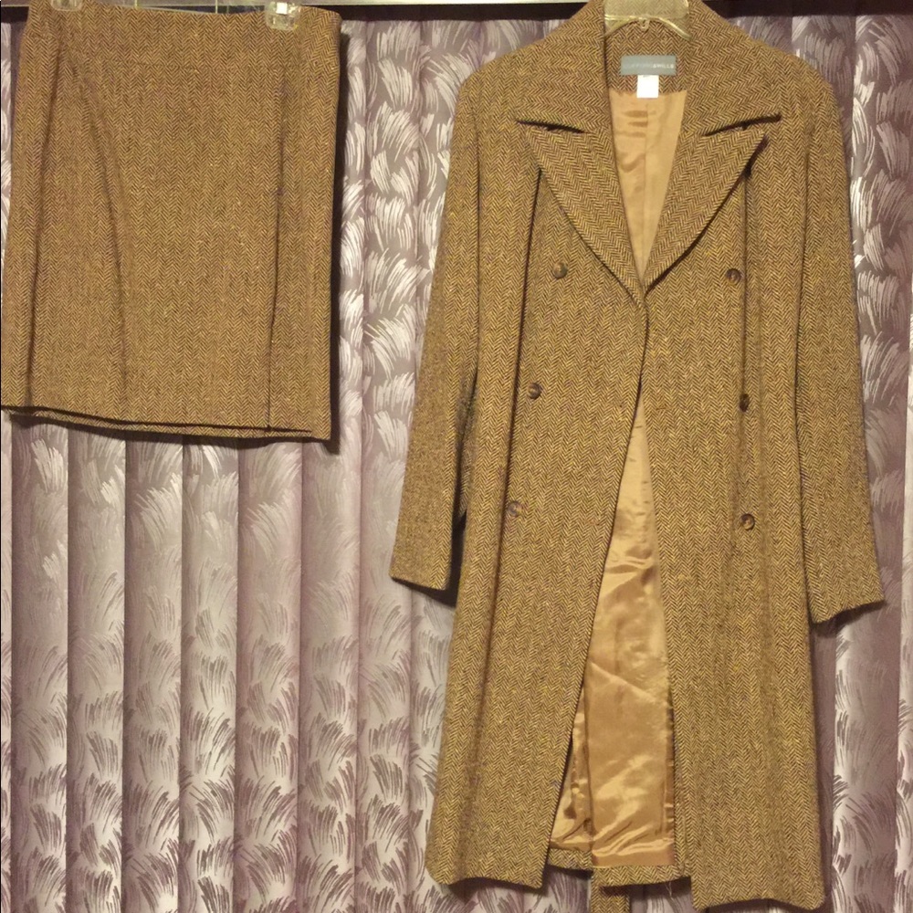Classic Clifford and Wills 2-piece.