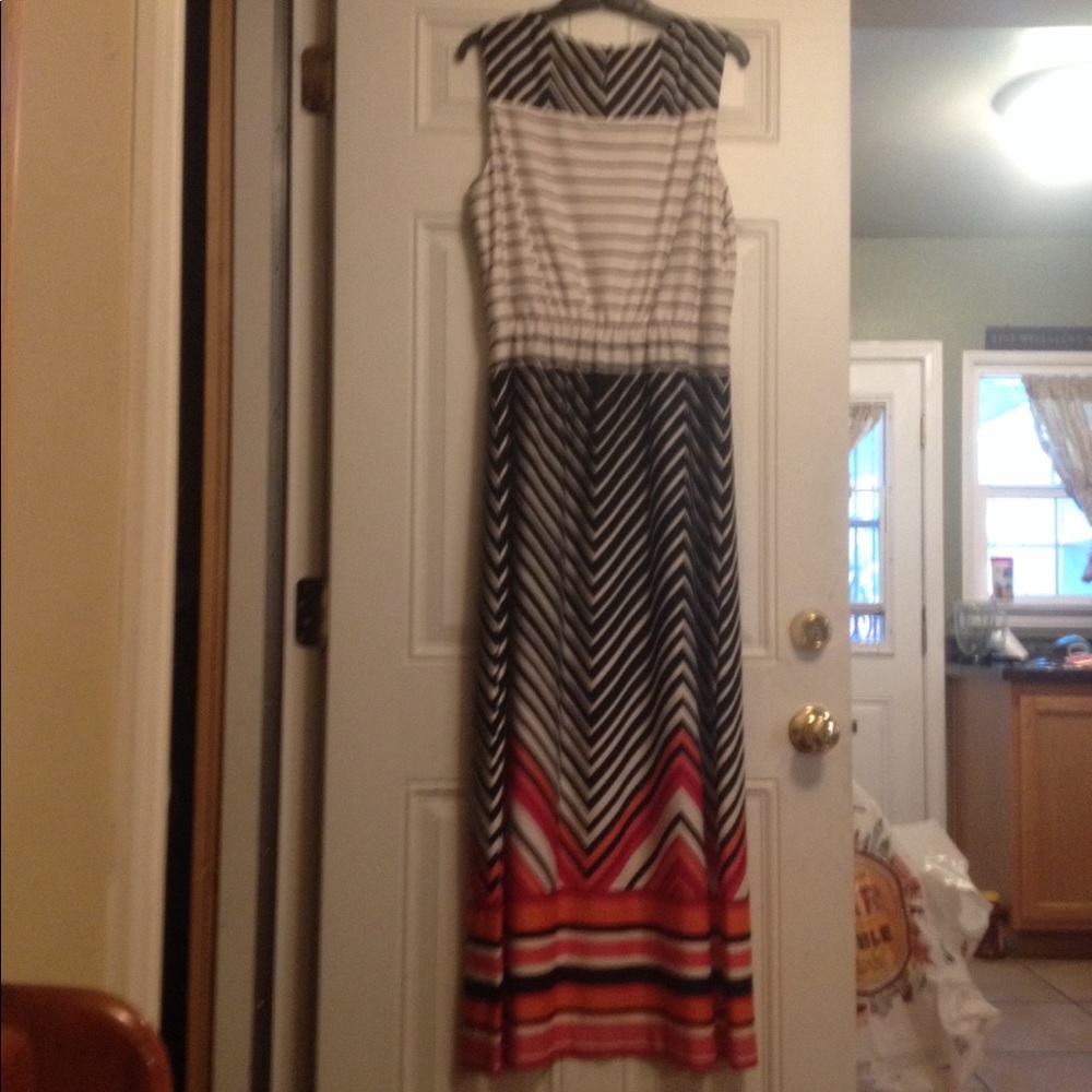 Multi Patterned Maxi Dress - Picture 2 of 2