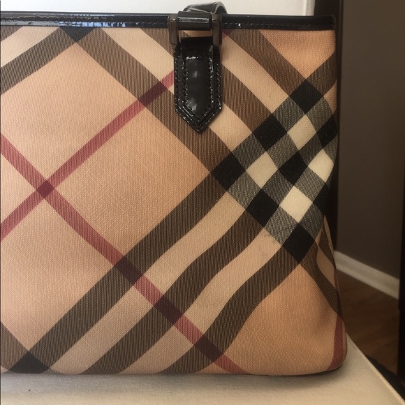 Burberry Nova Check Tote - Picture 4 of 8