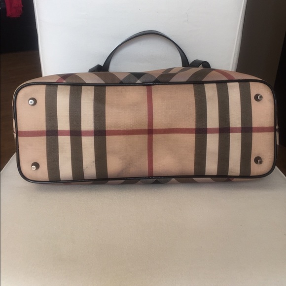 Burberry Nova Check Tote - Picture 6 of 8