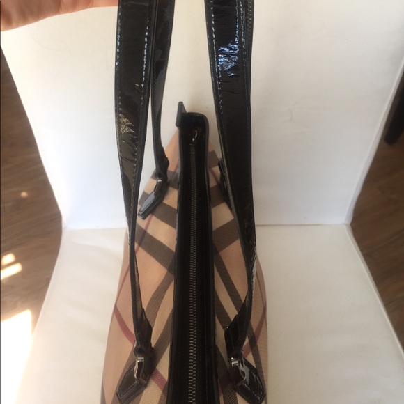 Burberry Nova Check Tote - Picture 7 of 8