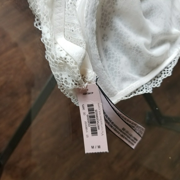 NWT Victoria's Secret bralette - Picture 3 of 3