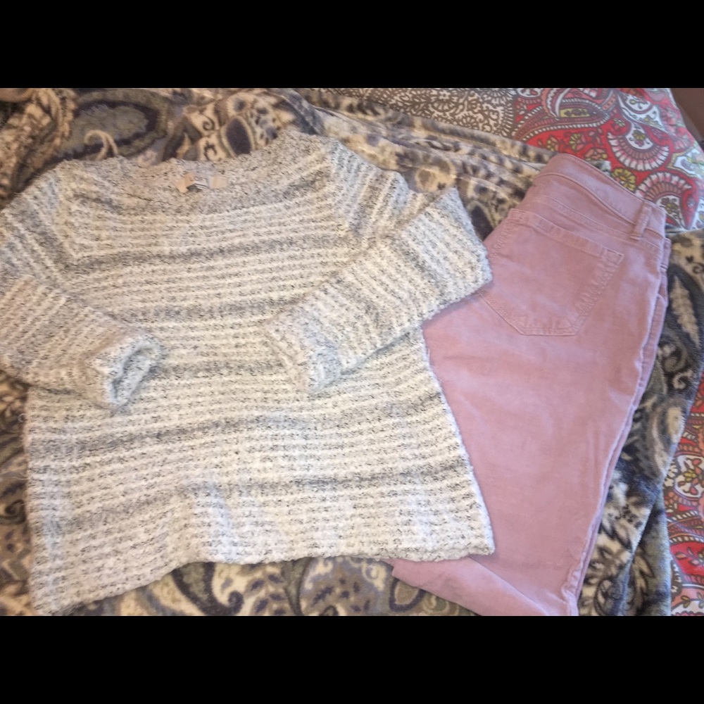 Loft Sweater🎀 - Picture 3 of 3