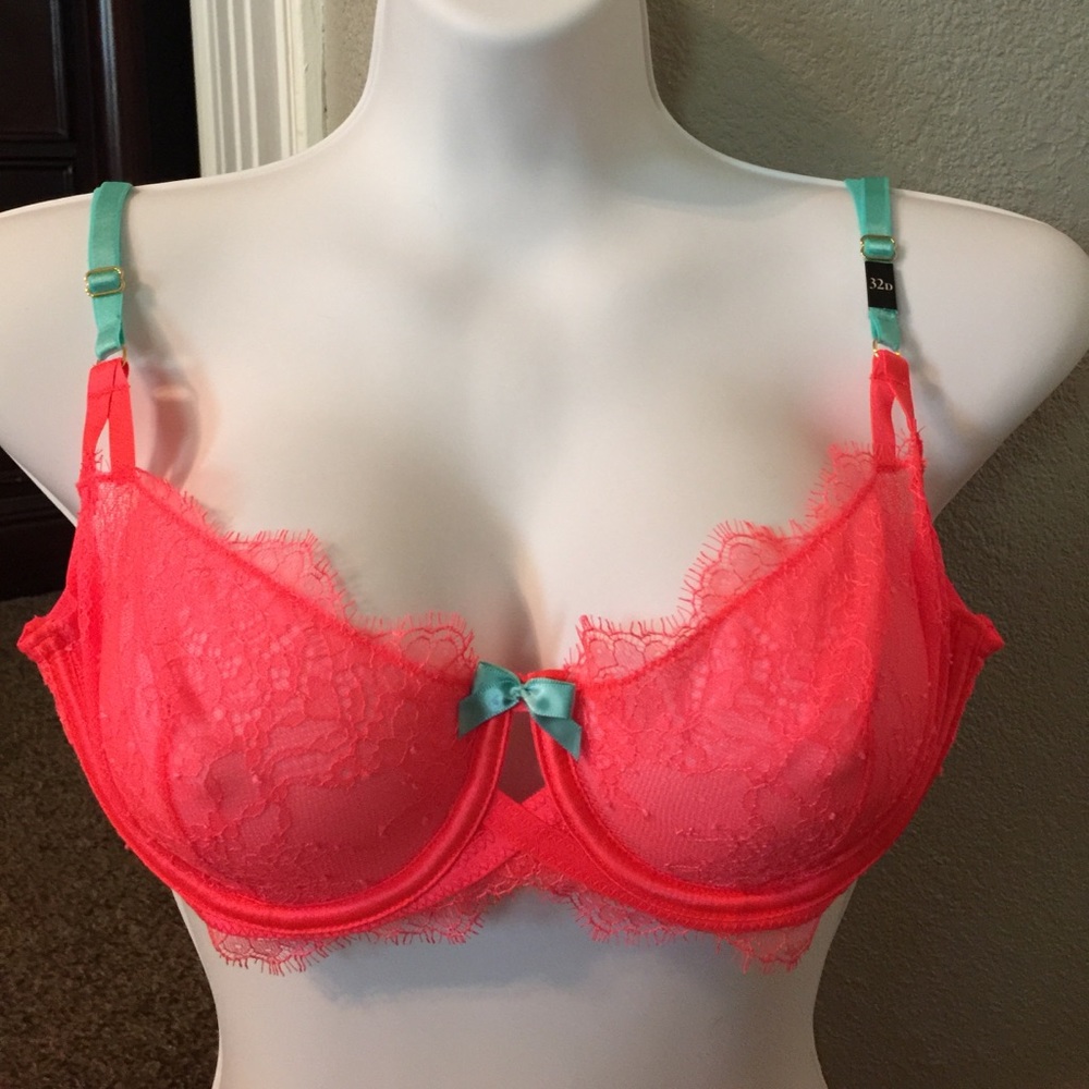 Brand new bra great for Christmas or birthdays!