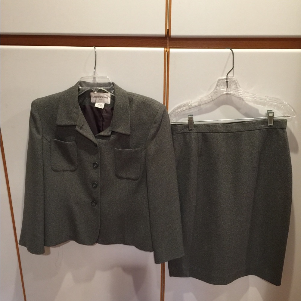 Jones New York Skirt Suit