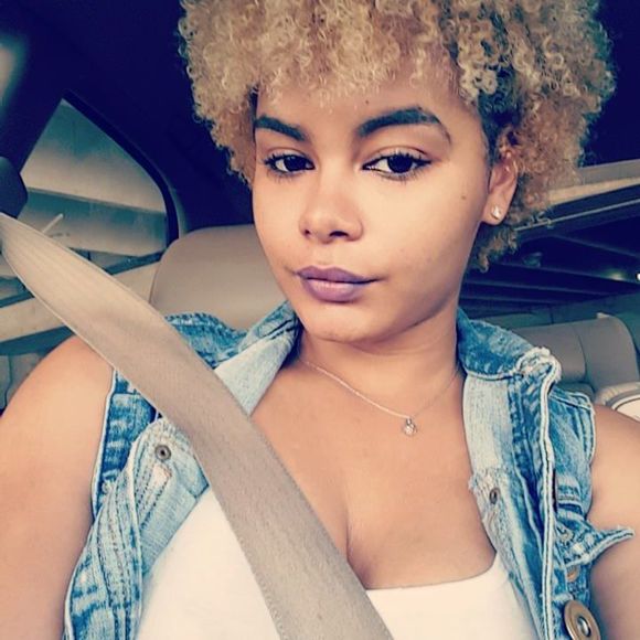 Meet your Posher, Brianna - Picture 1 of 1