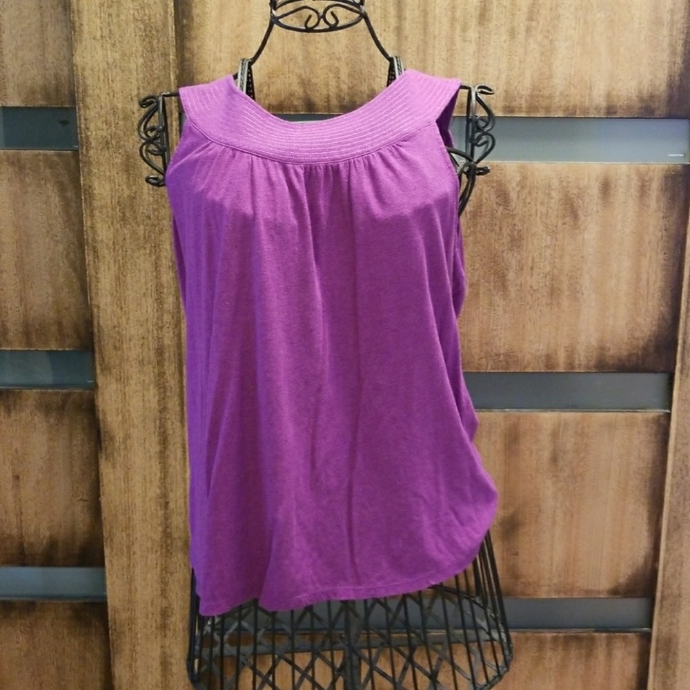 Pretty purple tank top express