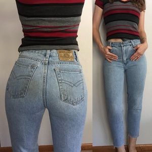 Vintage Light wash high waist mom jeans Vintage Light wash high waist mom jeans
