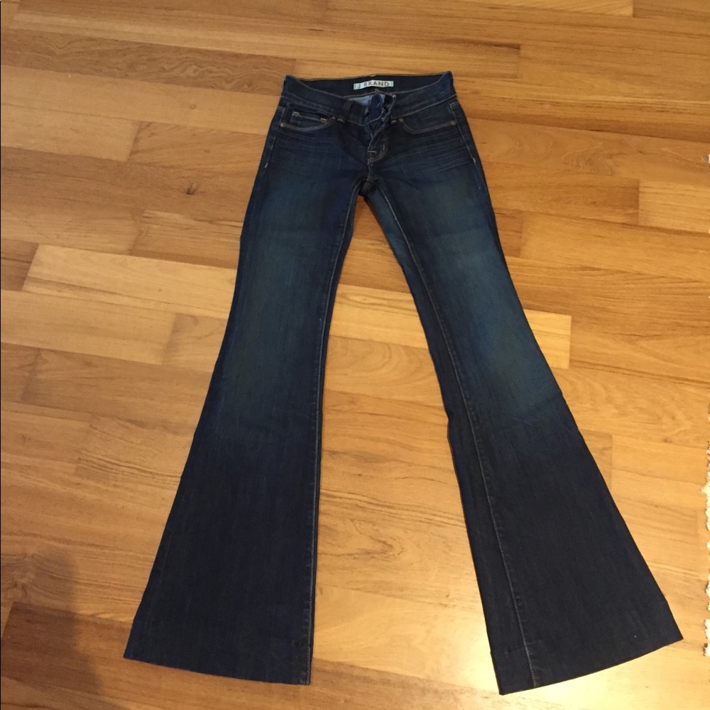 J Brand bell bottom dark indigo jeans. size 24