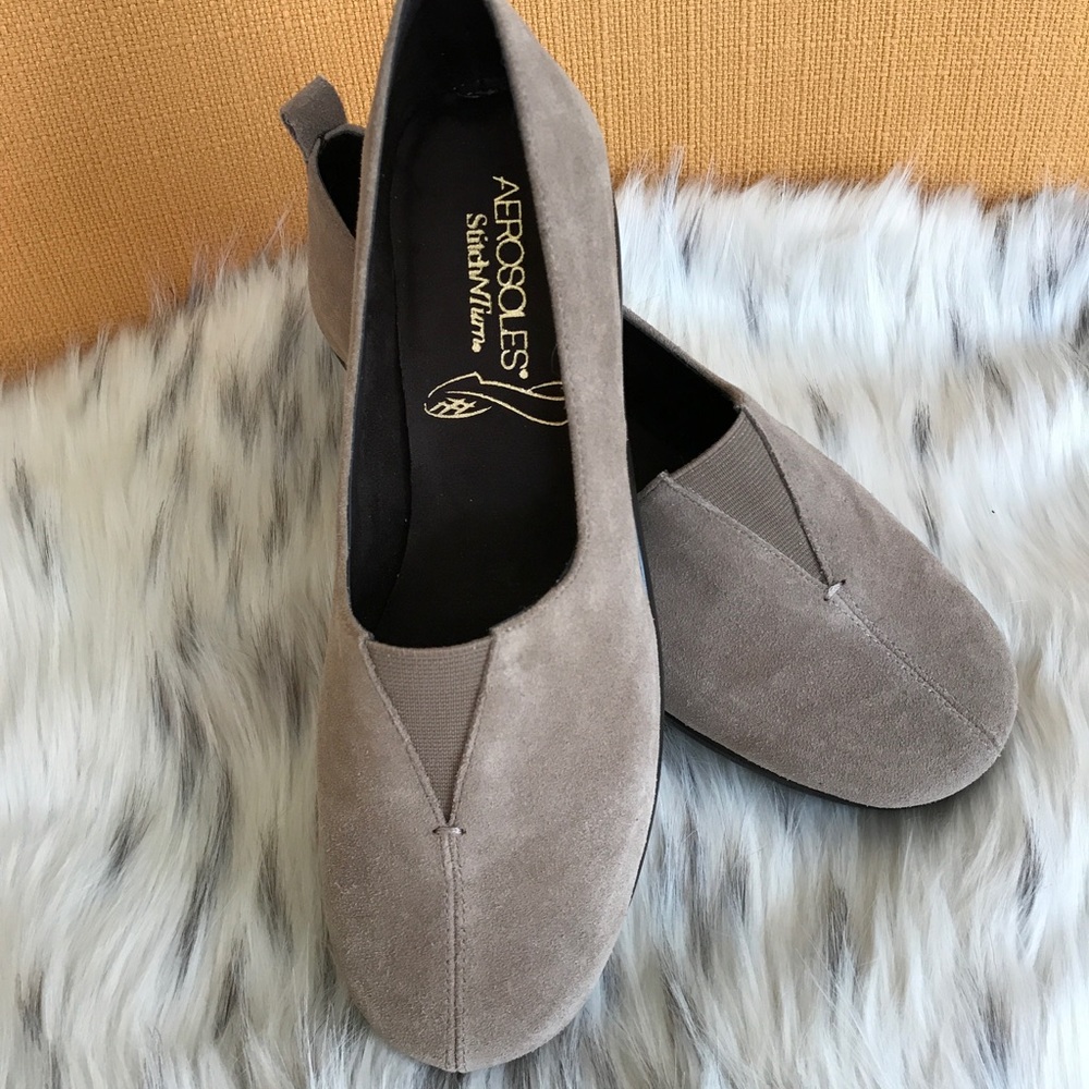 Aerosoles Taupe Suede w/ Memory Foam Comfort