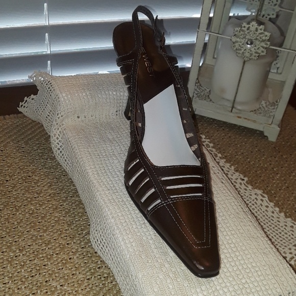 Nine West Ladies Size 8 1/2 Slìnģbacķs - Picture 4 of 4