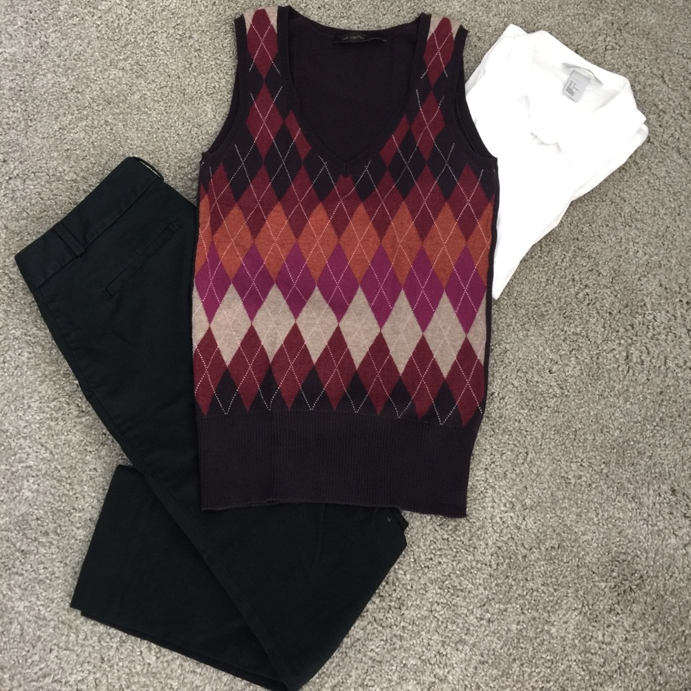 THE LIMITED Argyle v-neck sweater vest