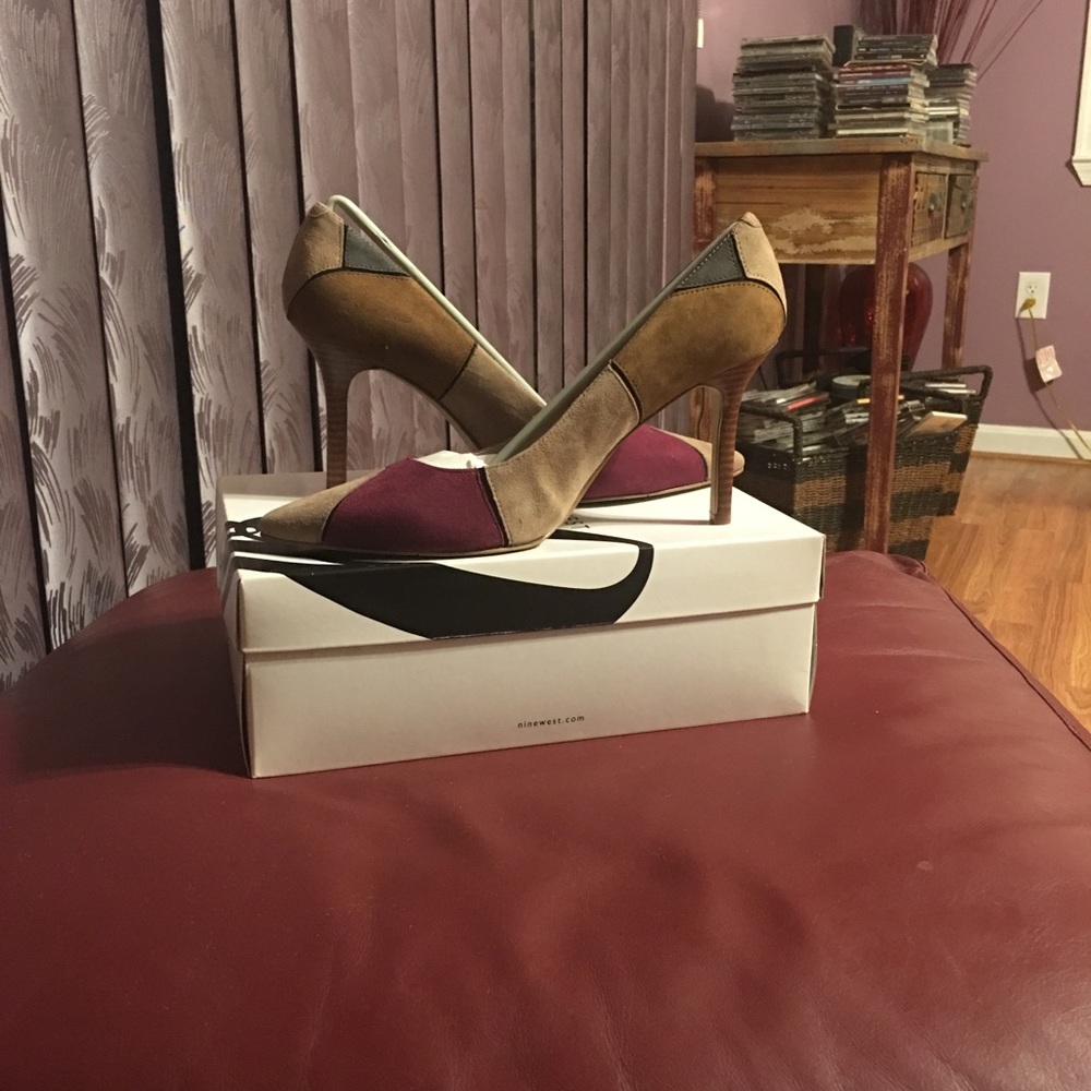 9-West Suede Patchwork Pump
