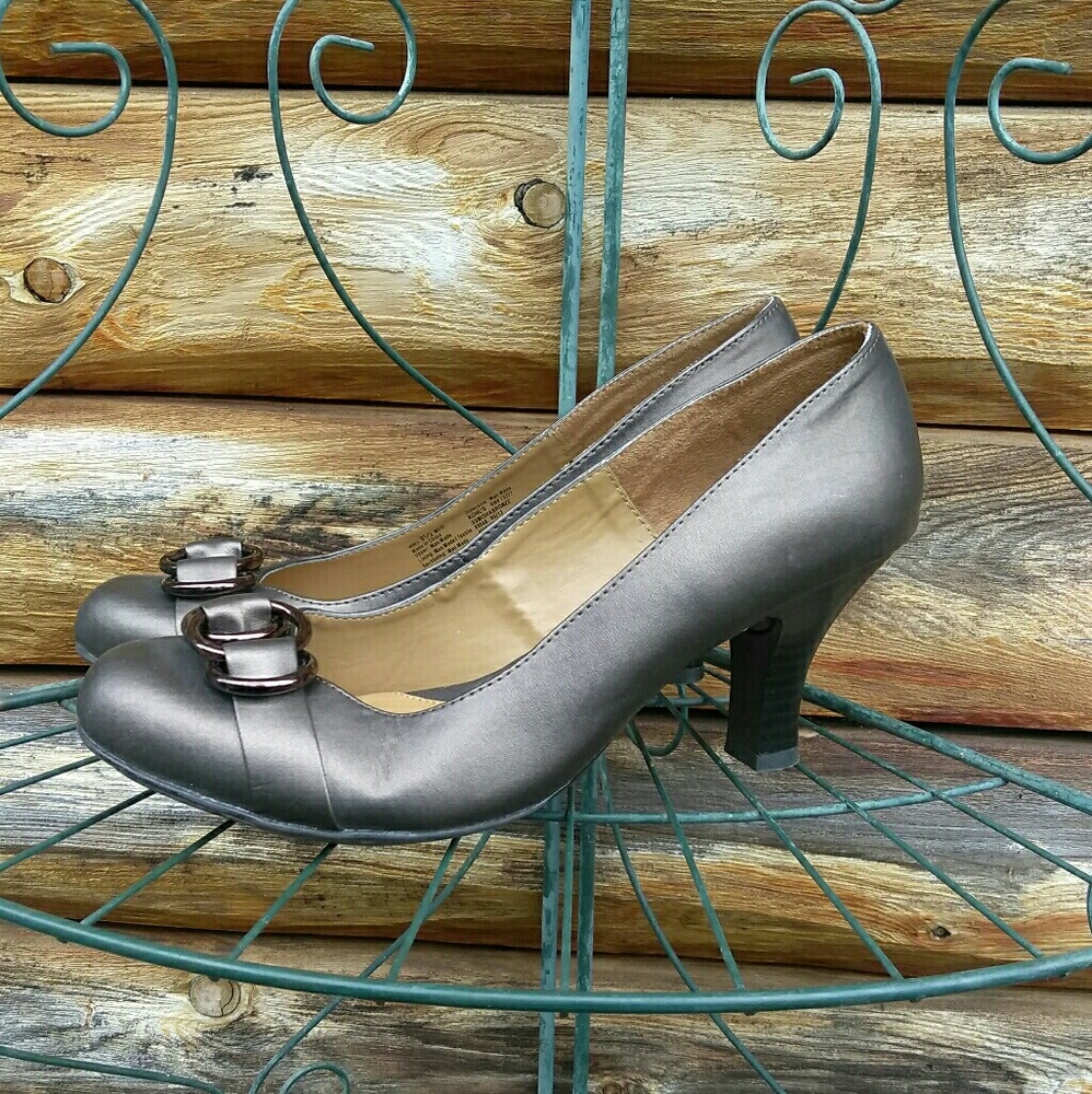 Croft & Barrow heels