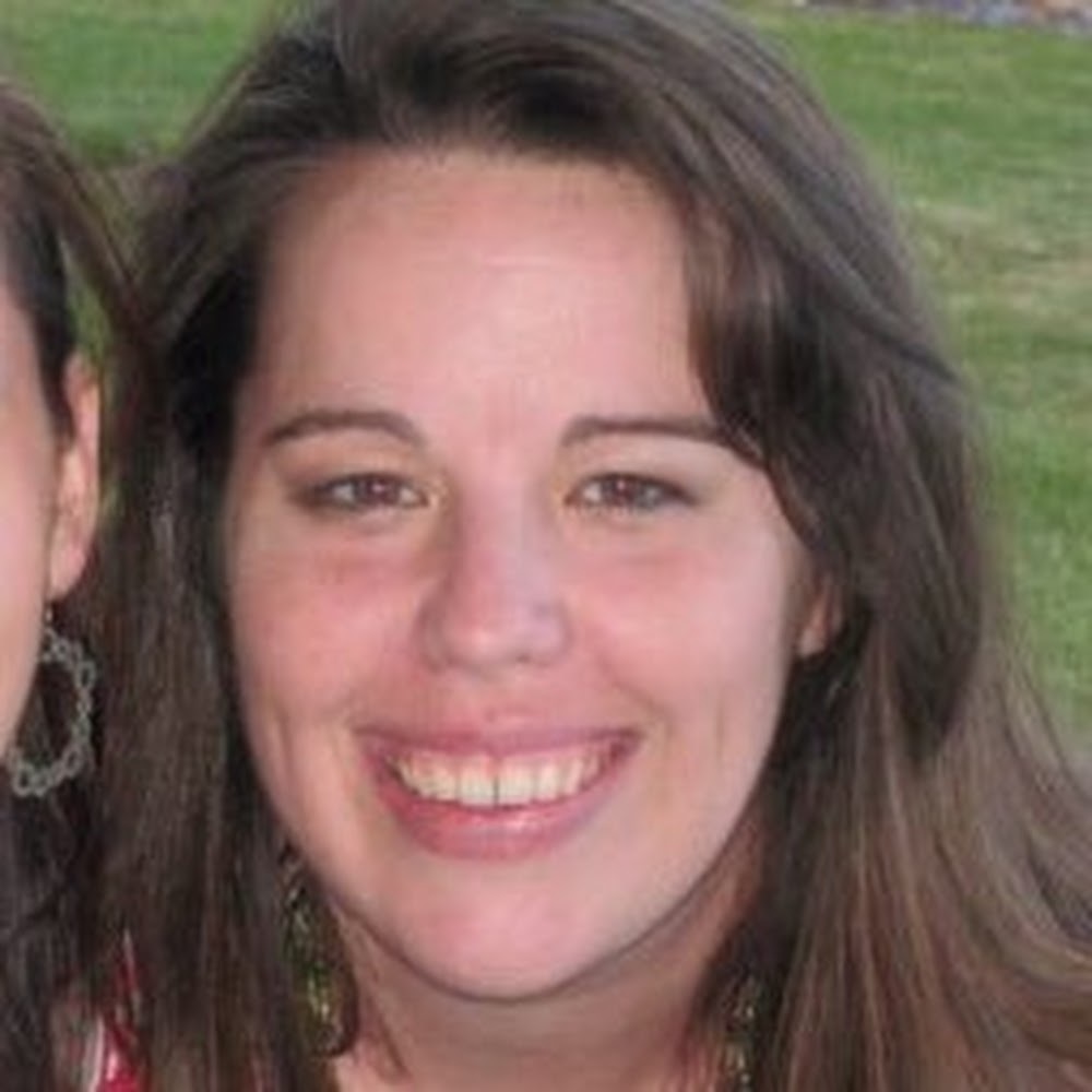 Meet your Posher, Elise