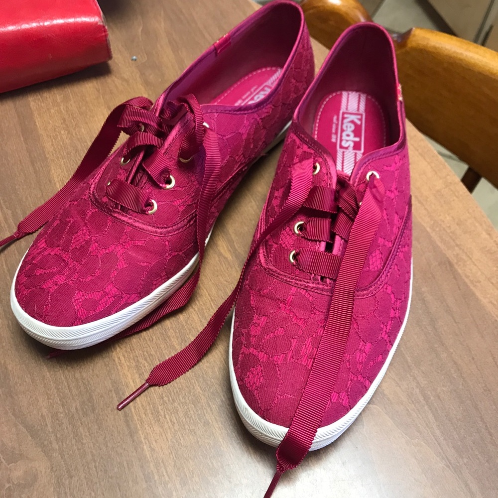 Woman's keds