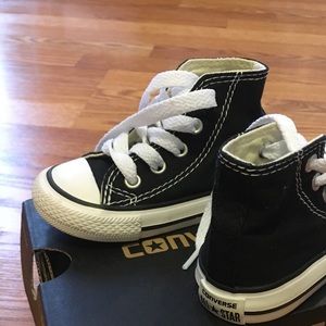Converse Hightops Toddler sz 4
