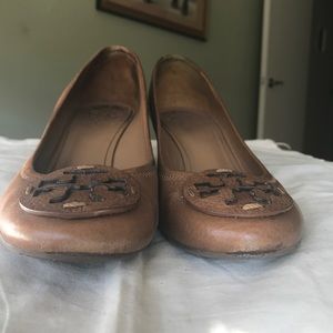 Tory Burch camel brown wedges