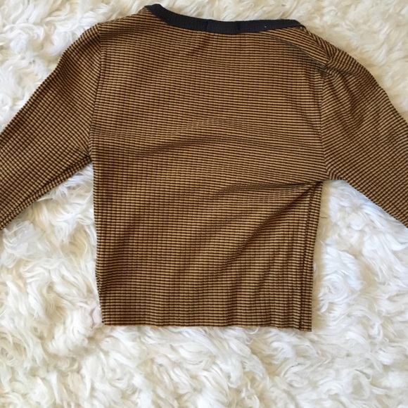 ✨URBAN OUTFITTERS SILENCE + NOISE CROP TOP✨ - Picture 4 of 4