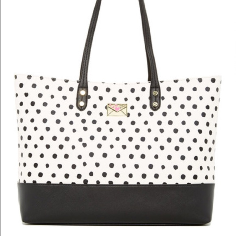 NWT Betsy Johnson Kiss Marks the Spot tote