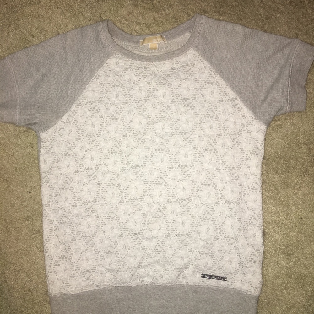 Michael Kors short sleeved lace print top!