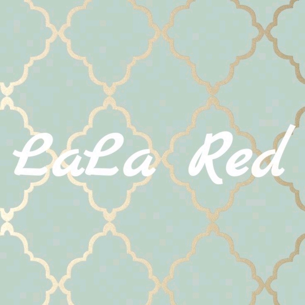 Meet your Posher, LaLa Red