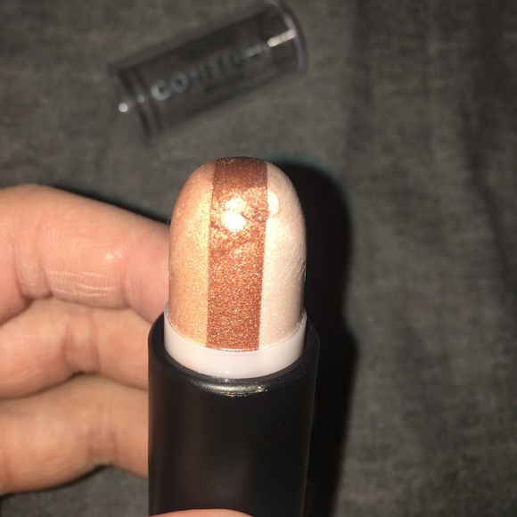 Countour and highlight stick - Picture 2 of 3