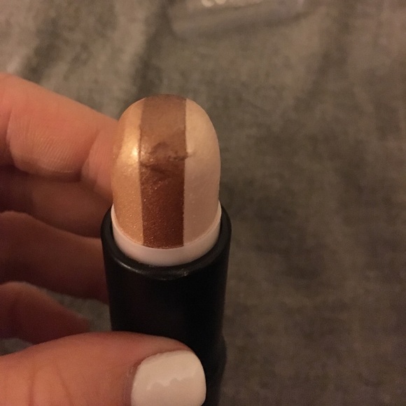 Countour and highlight stick - Picture 3 of 3