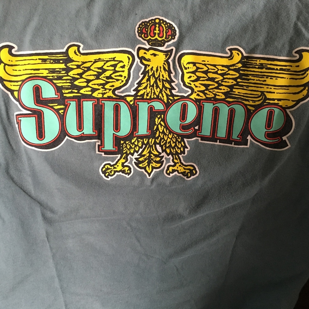 Supreme mens T-Shirt