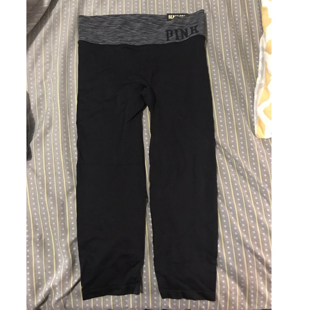 Victoria secrets crop yoga pants