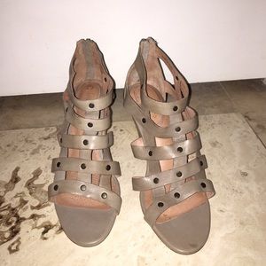 Leather design heels