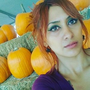 Meet your Posher, Carolina