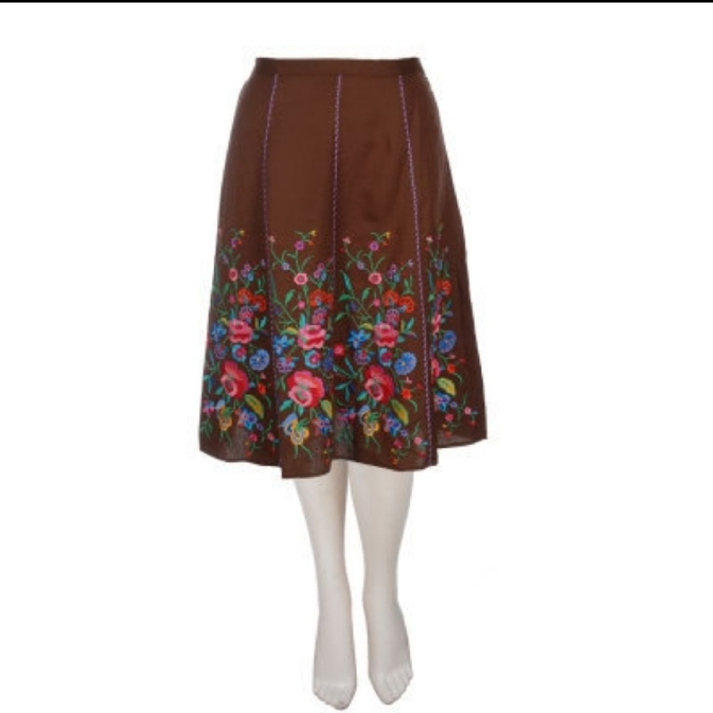 Linea Embroidery Skirt (18w)
