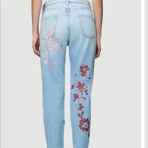 Frame Denim Jeans - Frame Denim Embroidered Jeans NWT Frame Denim Jeans - Frame Denim Embroidered Jeans NWT