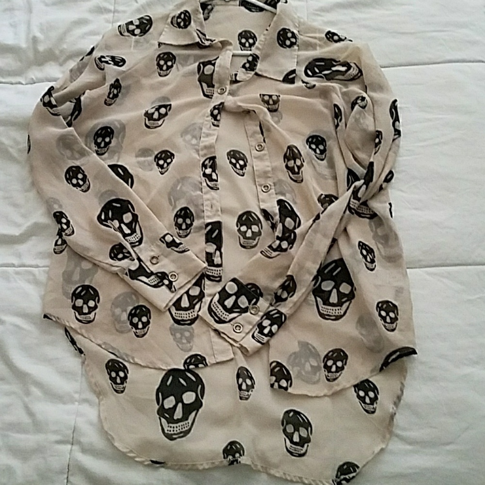 Skull shirt oversized