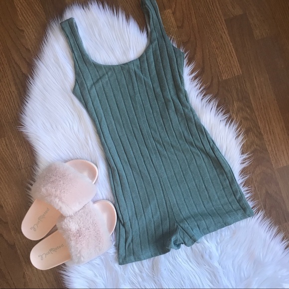 Restock✨HP ✨Knit Romper/ loungewear - Picture 3 of 6