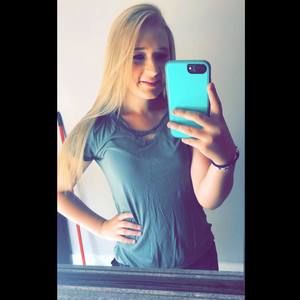 Meet your Posher, Katelyn