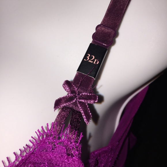 Brand new bra great for Christmas or birthdays! - Picture 3 of 3