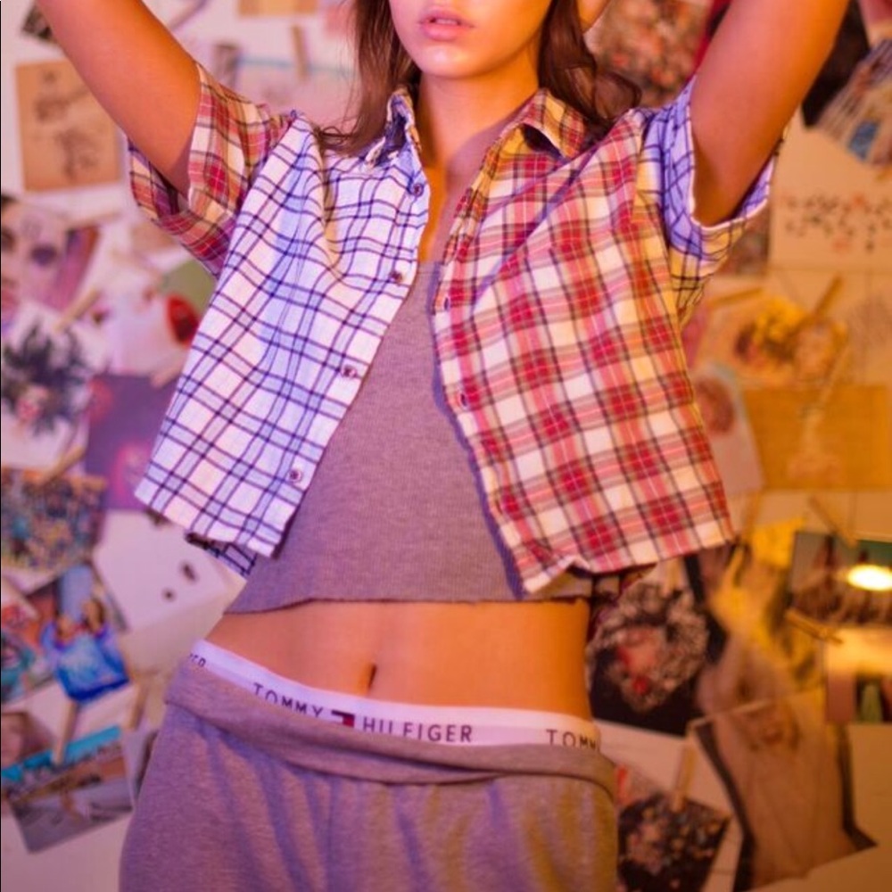 URBAN OUTFITTERS brand new cropped shirt