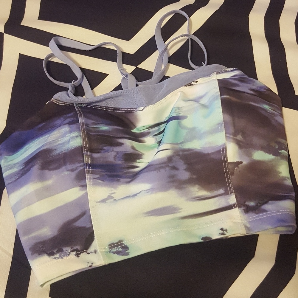NWOT Old Navy sports bra