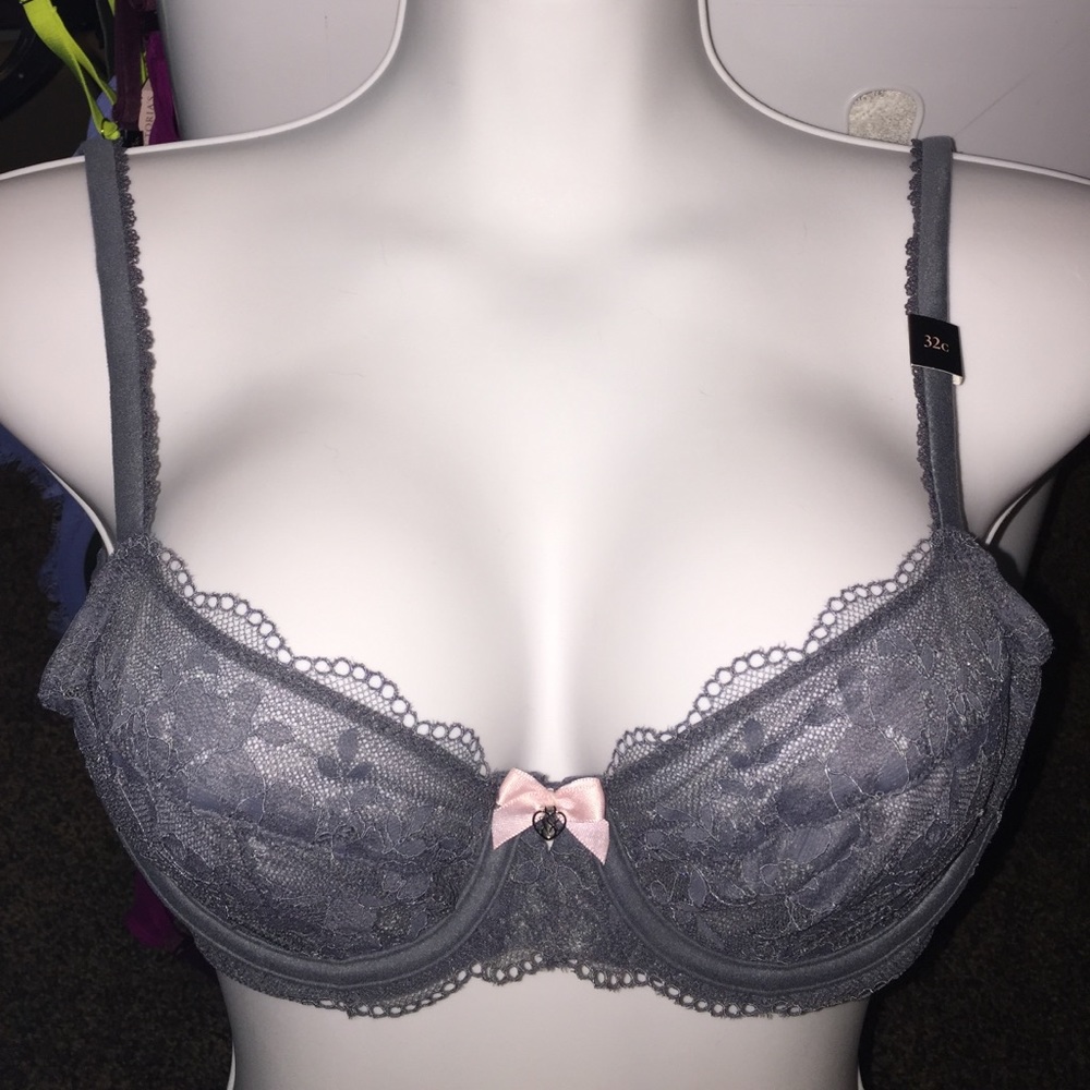 Brand new bra great for Christmas or birthdays!